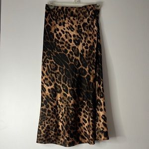 Forever 21 Leopard Mid Length Skirt Size Small